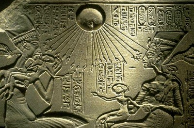 Akhenaten, Queen Nefertiti