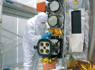 NASA mounts HEND telescope on LRO